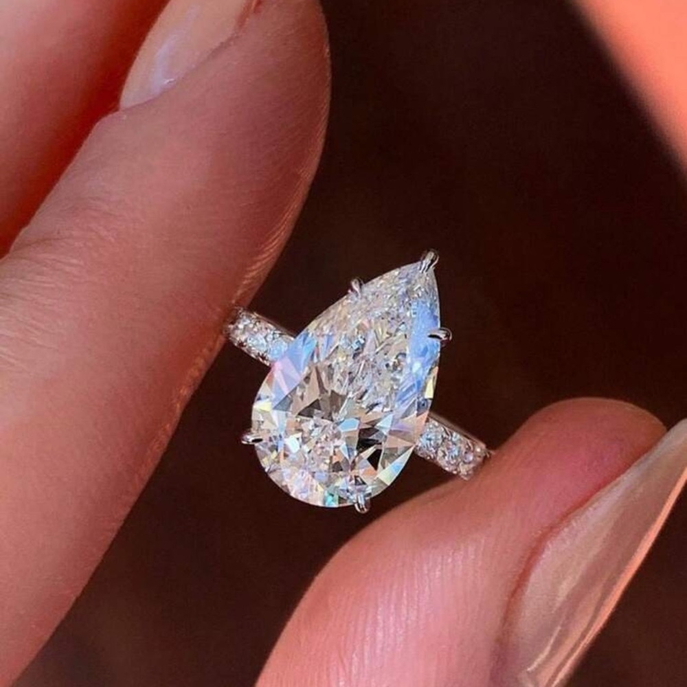 WEDDING RING - Picture 2 of 4